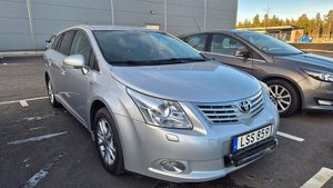 Toyota Avensis 2011