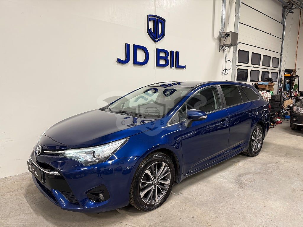Toyota Avensis 2015