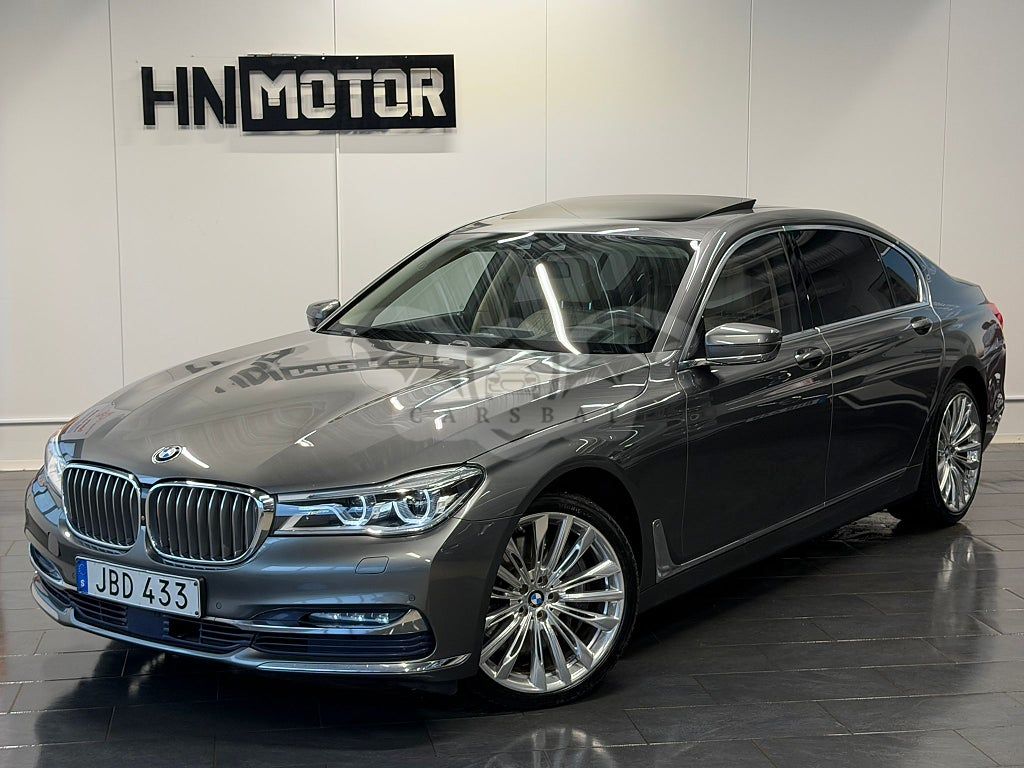 BMW 7 Series 750 2016