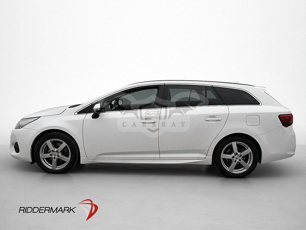 Toyota Avensis 2015