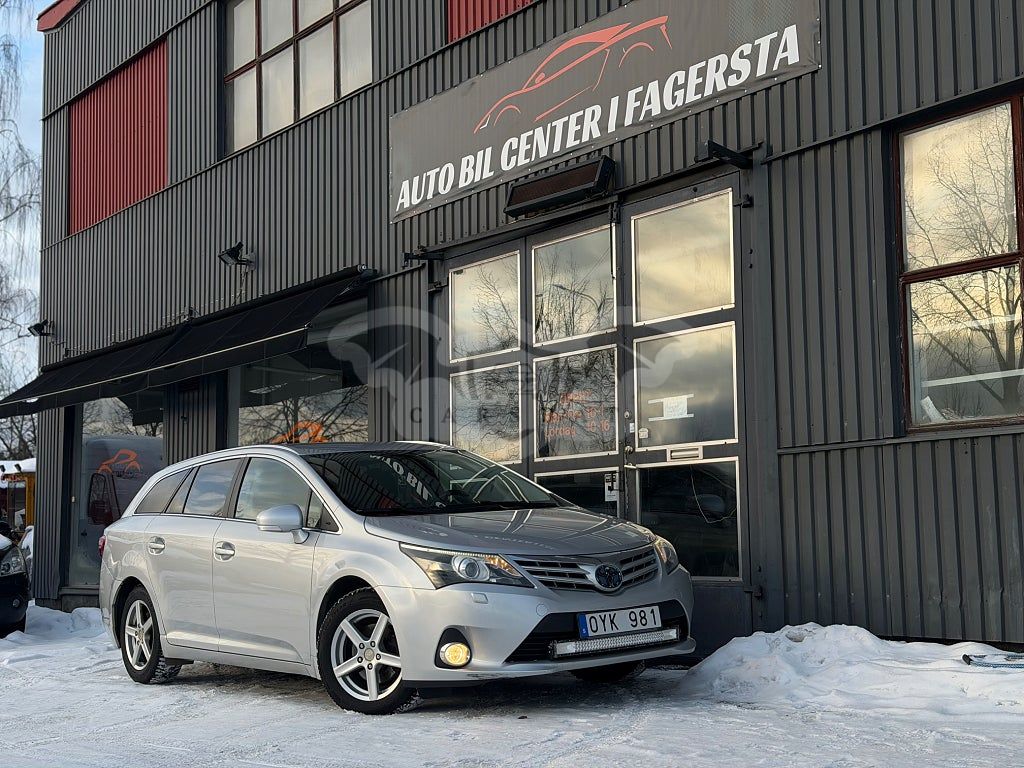 Toyota Avensis 2013