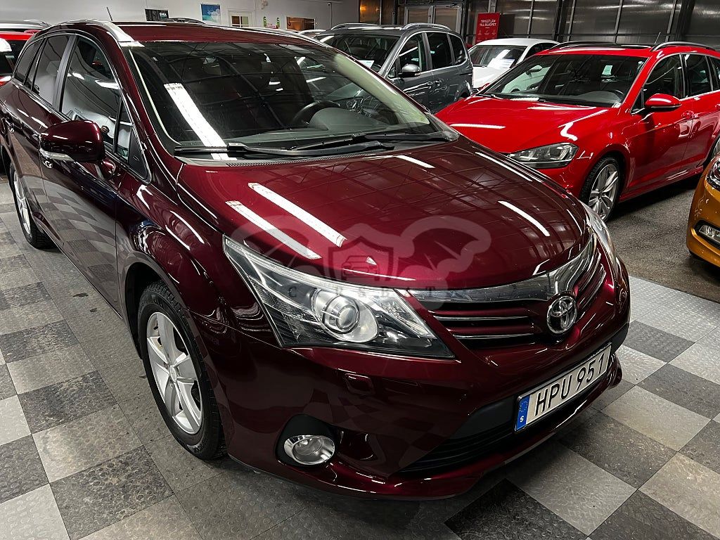 Toyota Avensis 2015