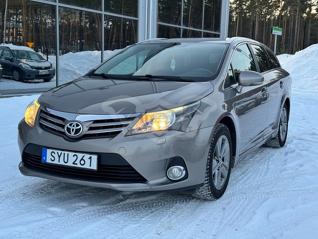 Toyota Avensis 2014