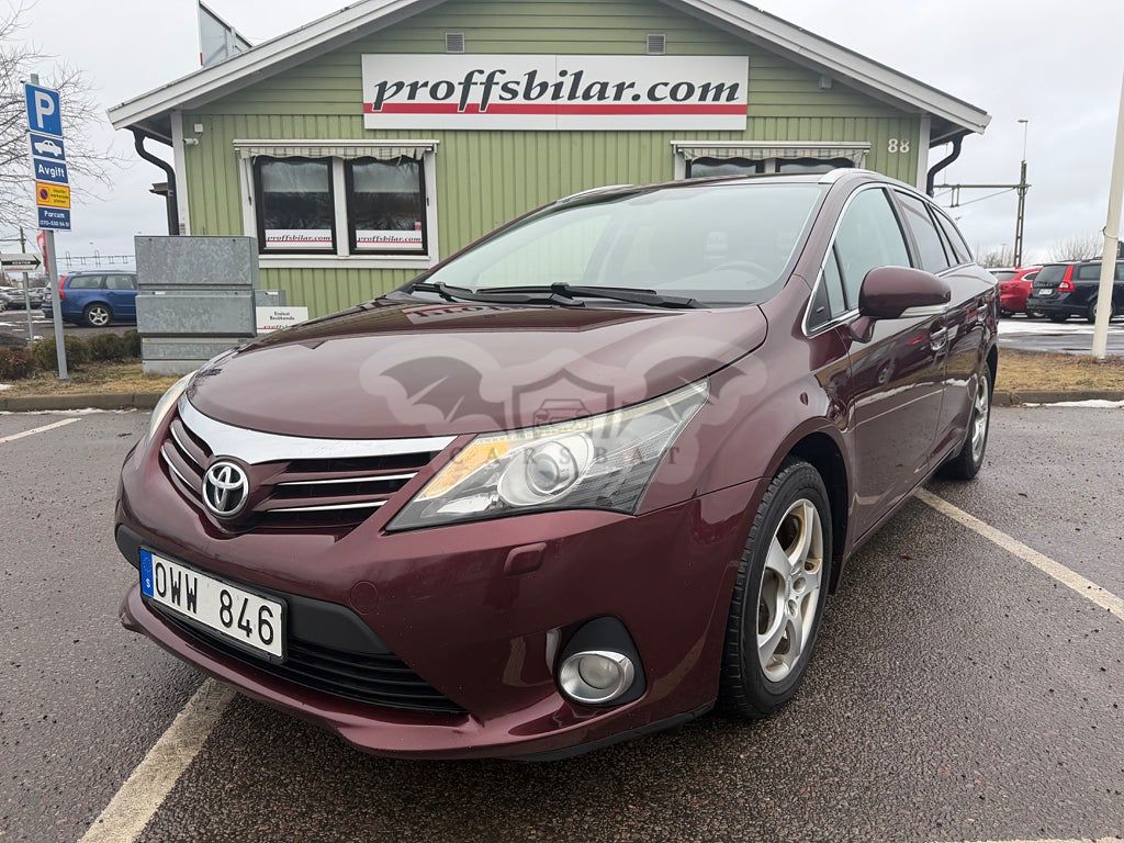 Toyota Avensis 2012