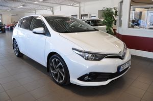 Toyota Auris 2015