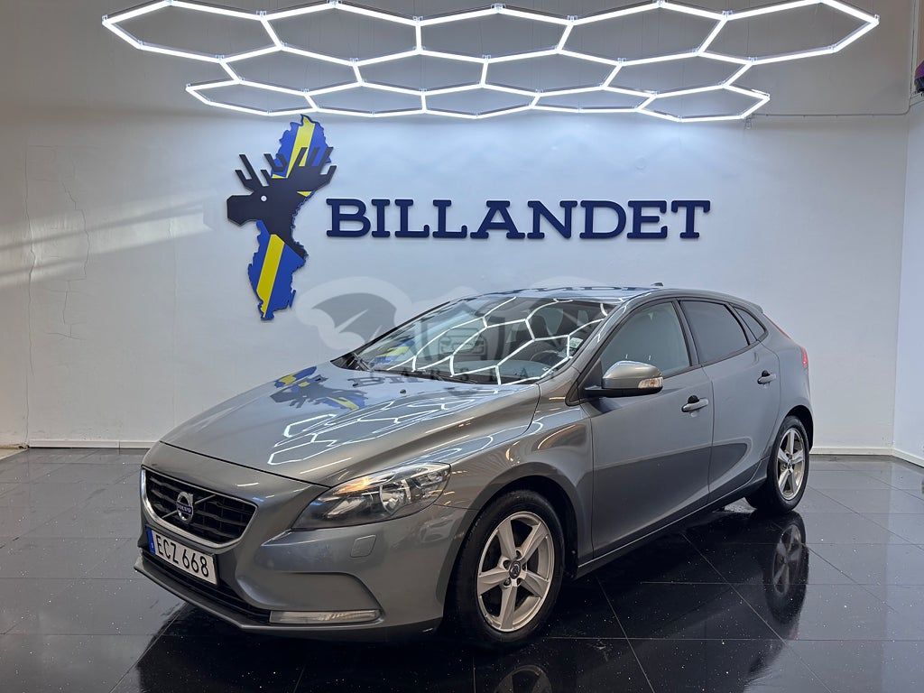 Volvo V40 2015