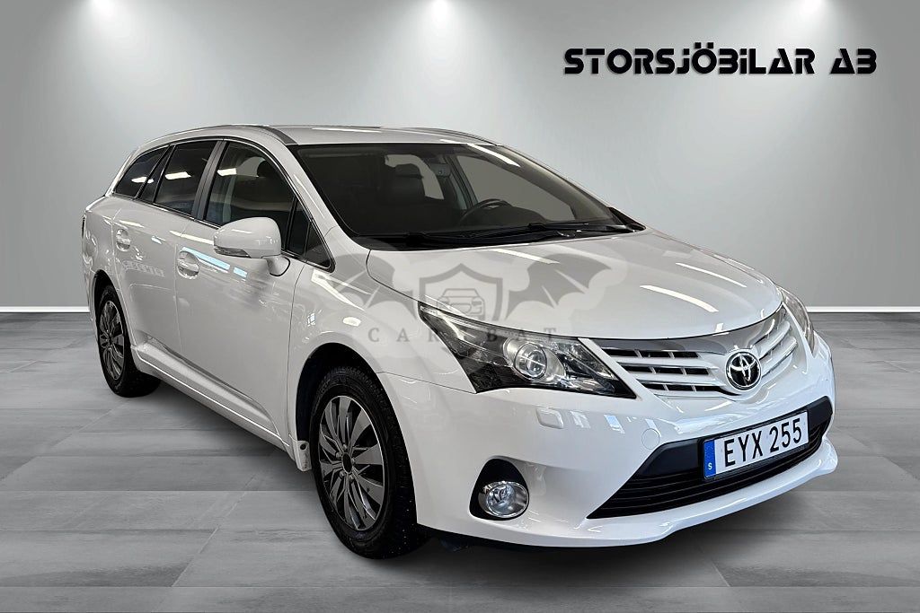 Toyota Avensis 2015