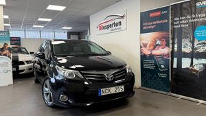 Toyota Avensis 2012
