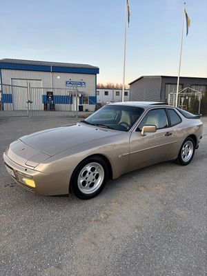 Porsche 944 1986