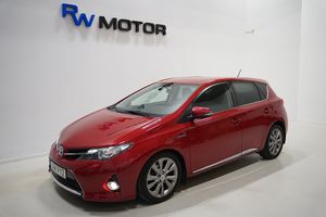 Toyota Auris 2014