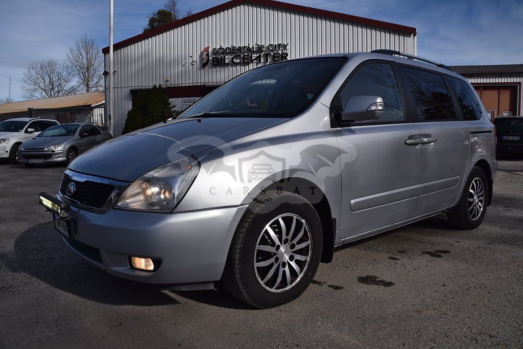 Kia Carnival 2011