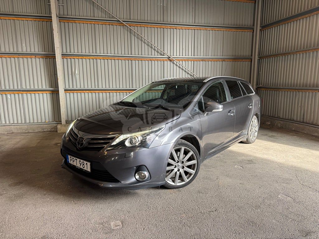 Toyota Avensis 2013