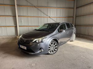 Toyota Avensis 2013
