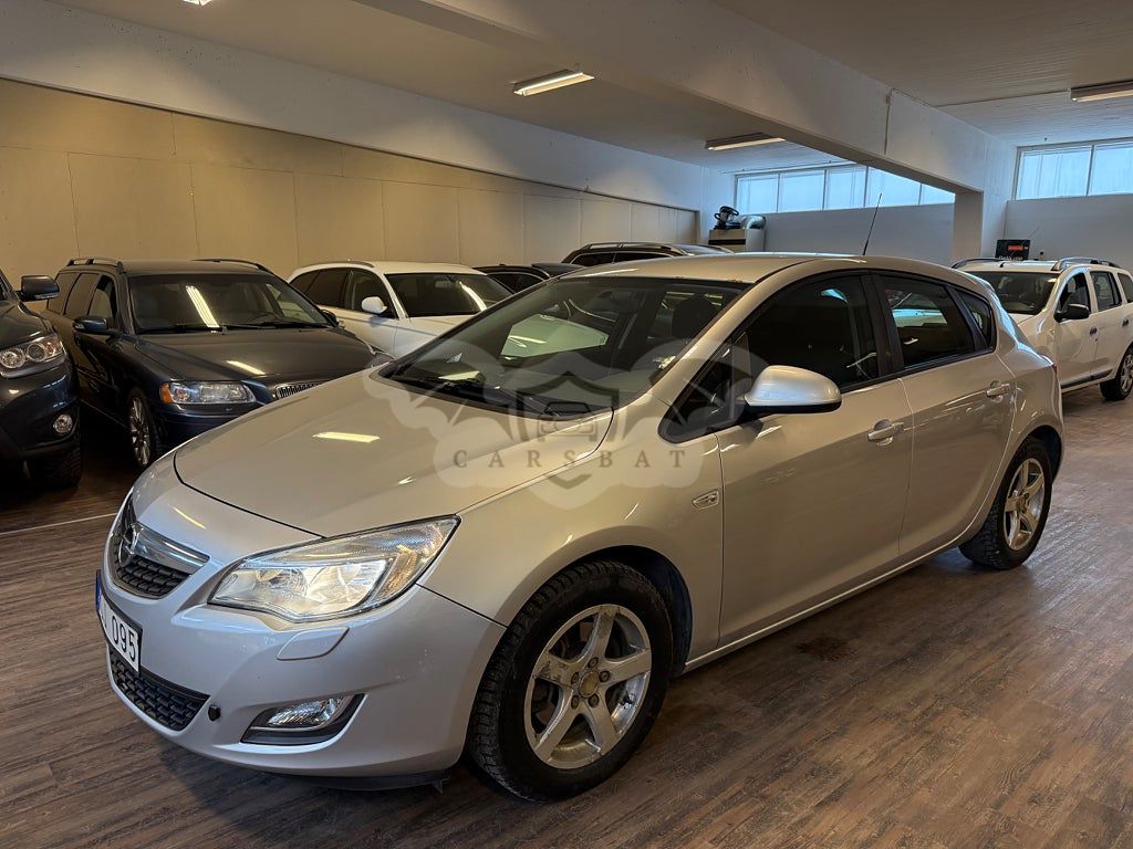 Opel Astra 2011