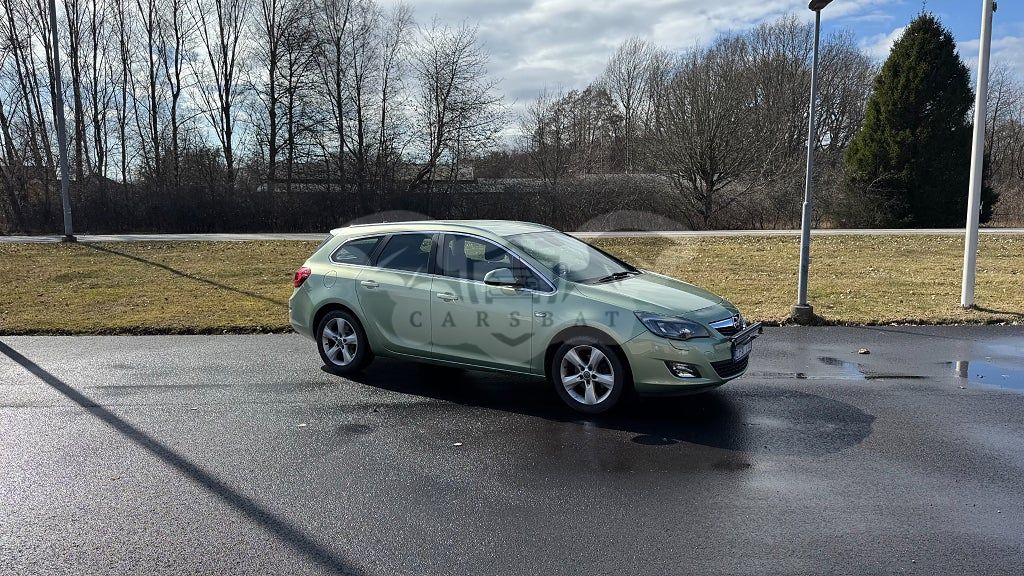 Opel Astra 2011