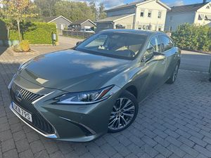 Lexus ES 2021