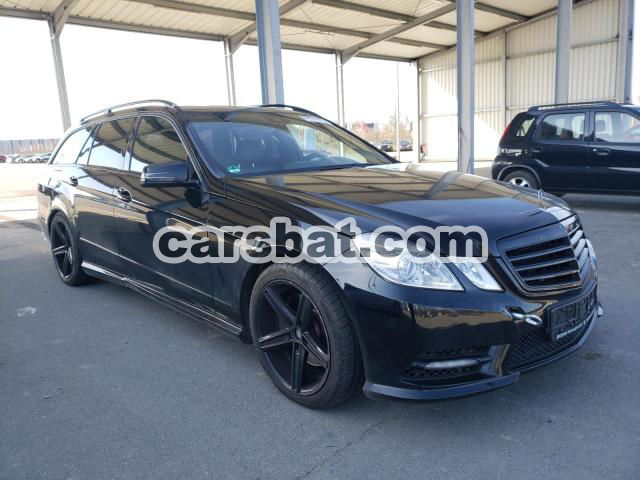 Mercedes-Benz E E 300 CDI BlueEfficiency 2012