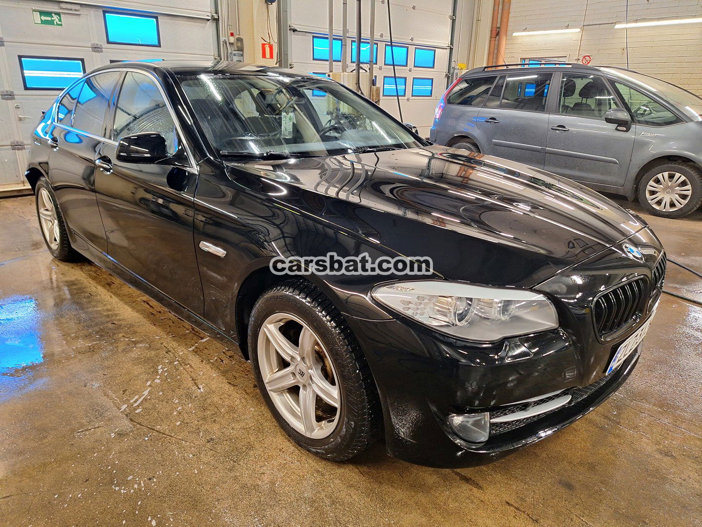 BMW 5 Series 520d 2011