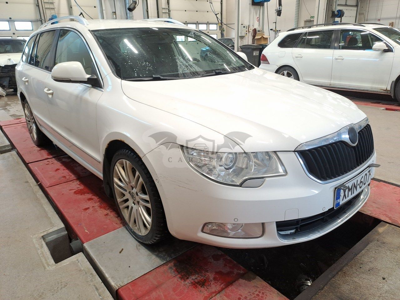 Skoda Superb 2.0TSI Automatic 2012