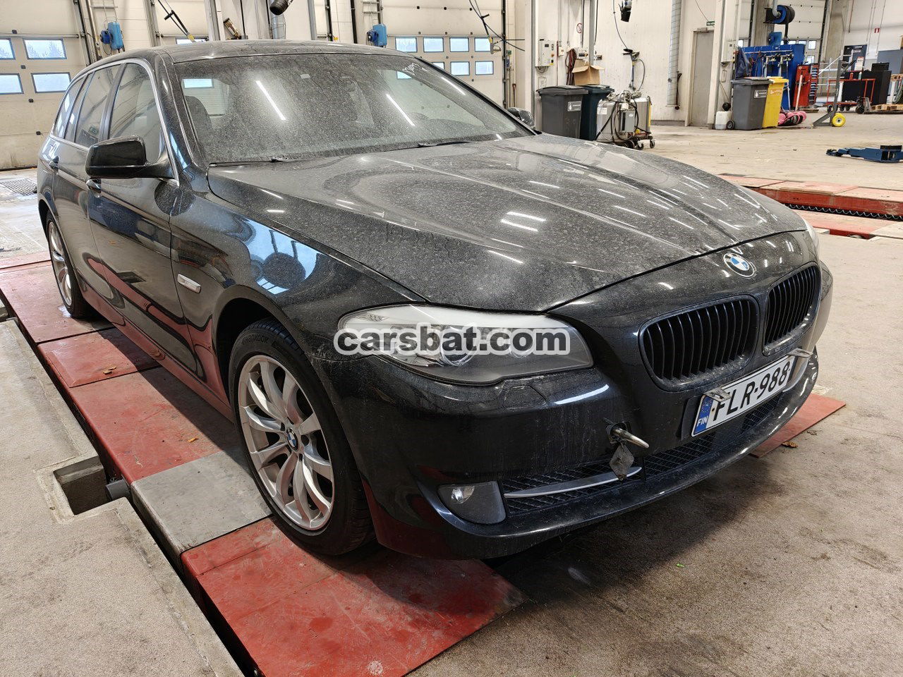BMW 5 Series 530d xDRIVE 2011