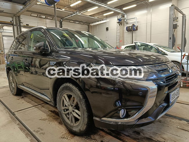 Mitsubishi Outlander 2.0 PHEV 2015