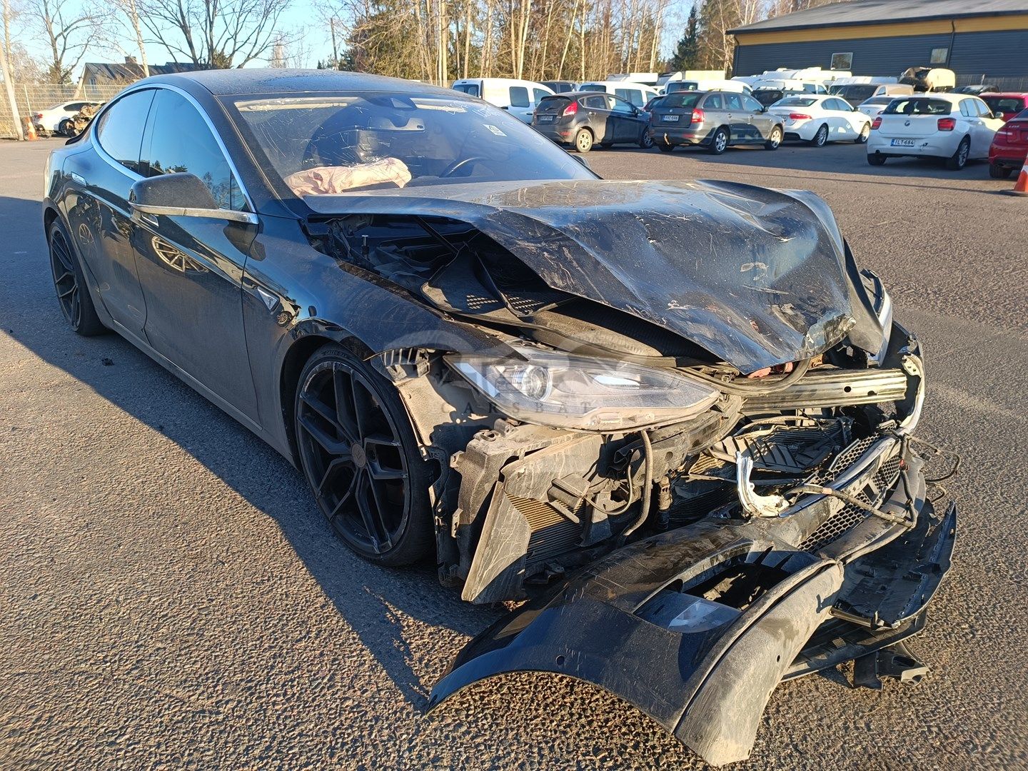 Tesla Model S 90D 2015