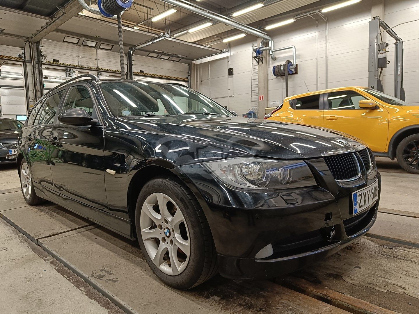 BMW 3 Series 320i 2008