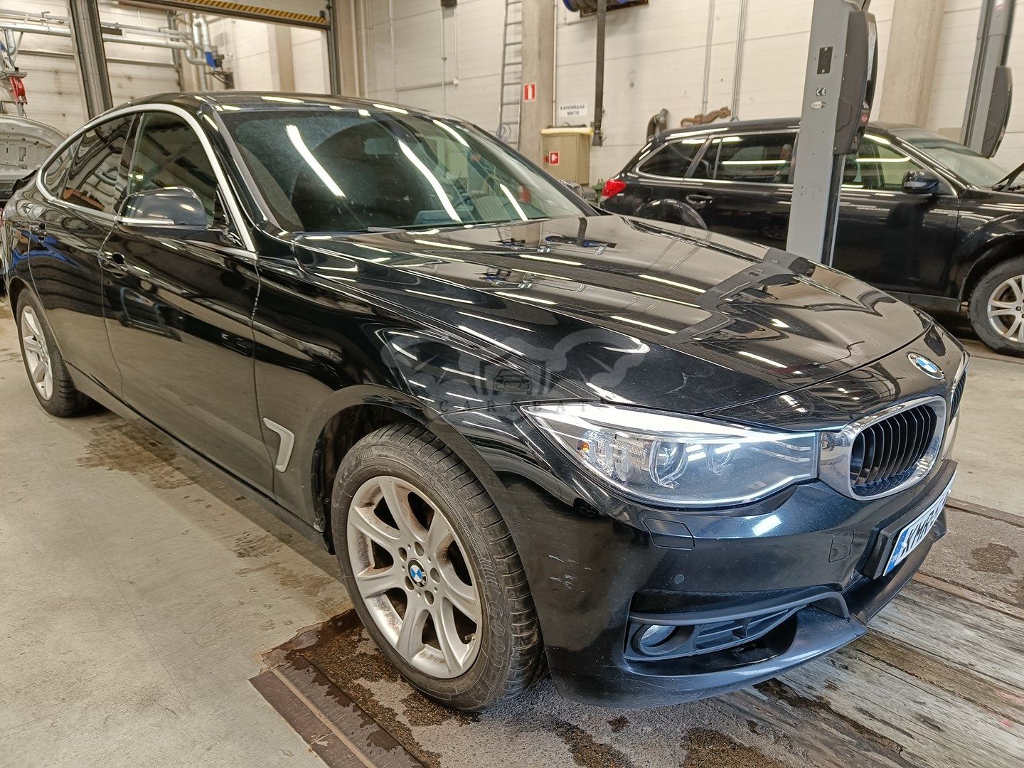 BMW 3 Series 318dA 2014