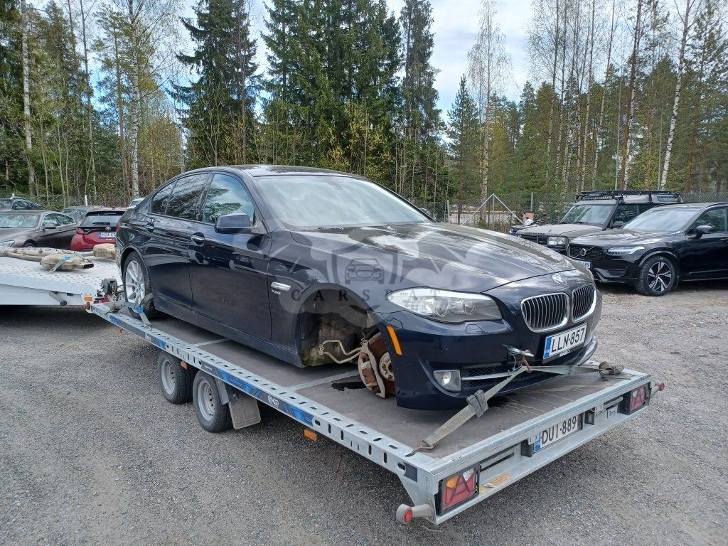 BMW 5 Series 550i xDRIVE Sedan (AA) 4ov 4395cm3 A 2011