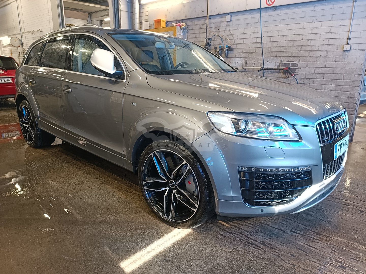 Audi Q7 6.0 V12 TDI quattro 2010