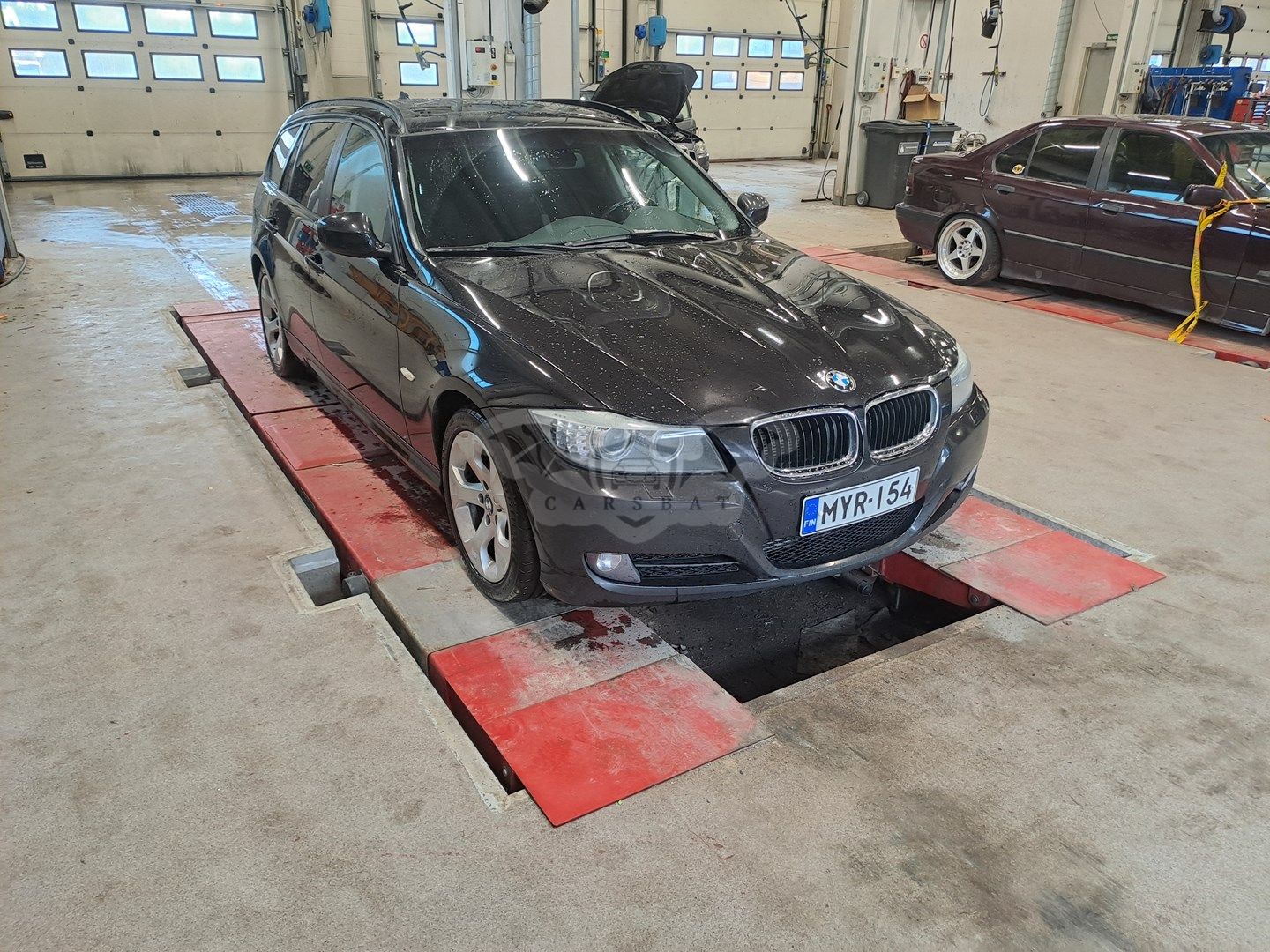 BMW 3 Series 320d xDRIVE 2010