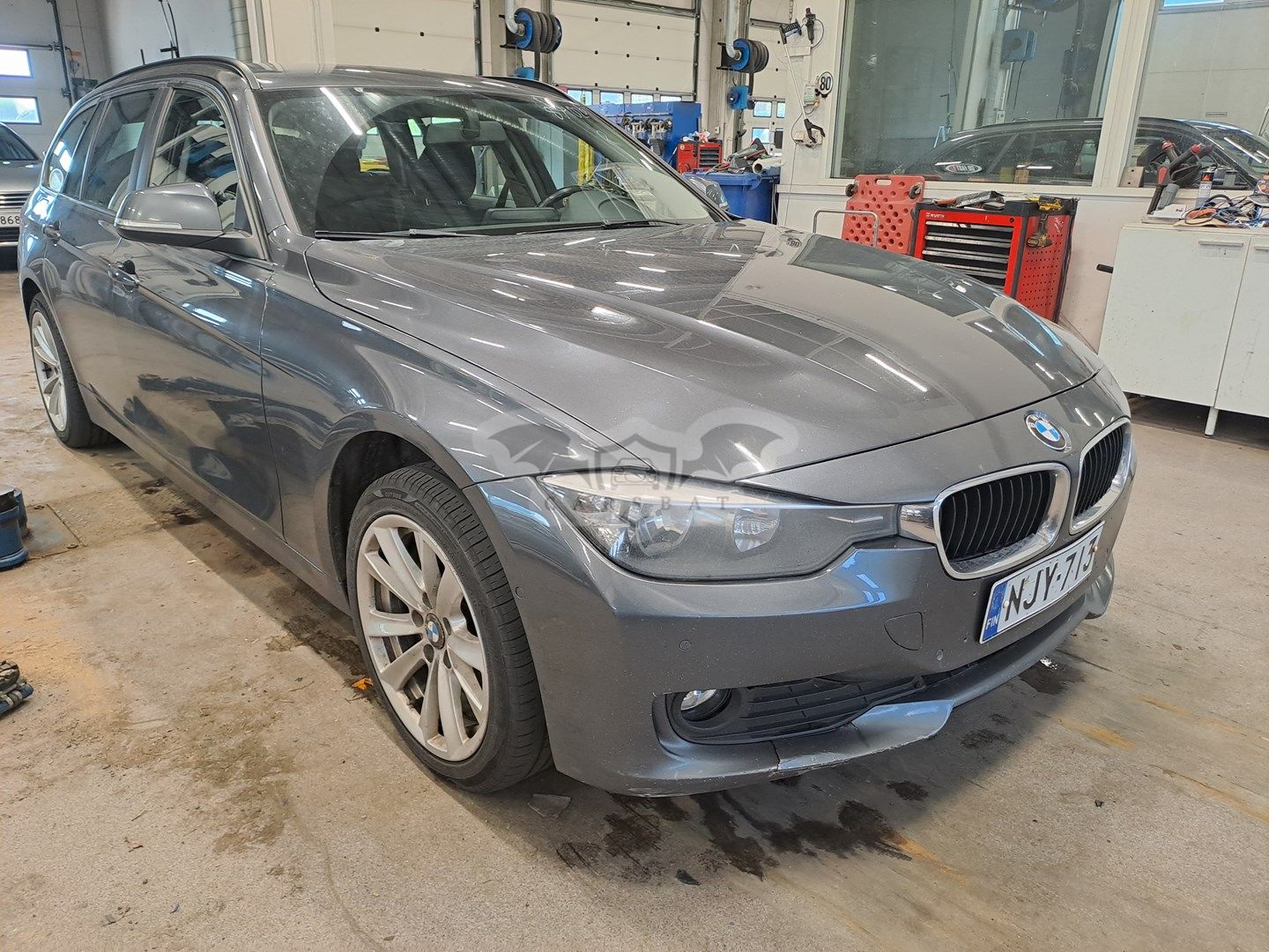 BMW 3 Series 320d 2012