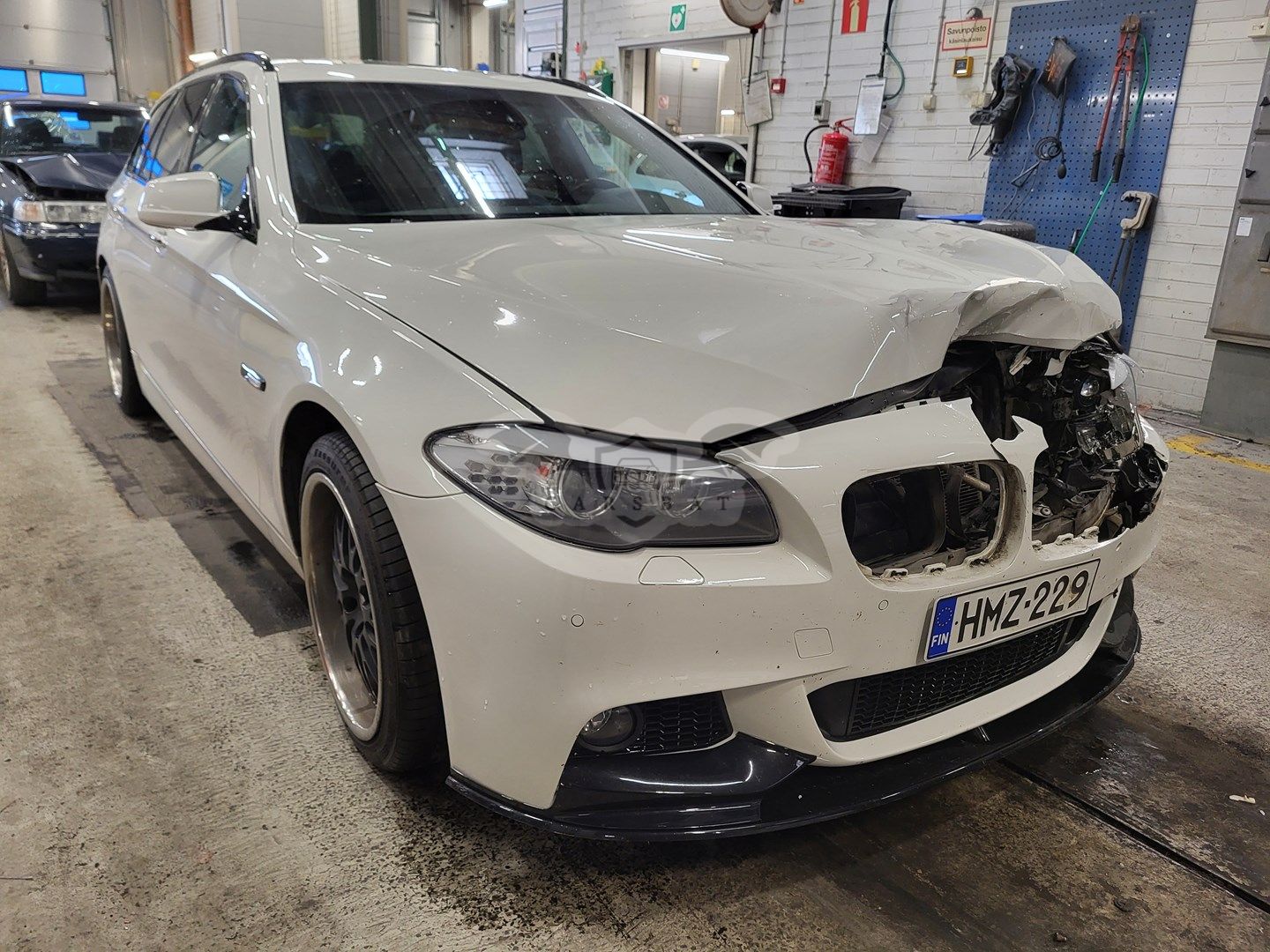 BMW 5 Series 520d 2011