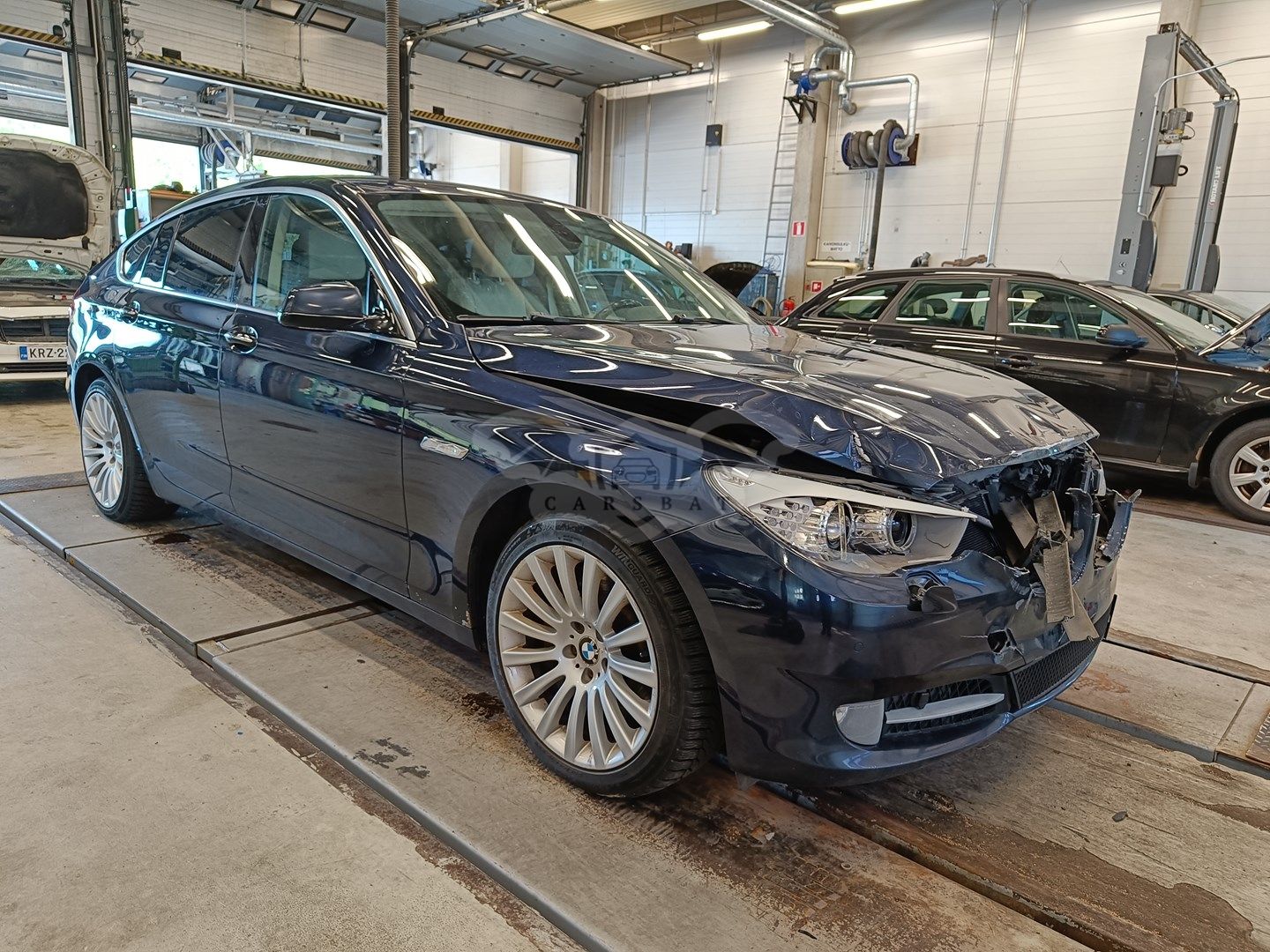 BMW 5 Series 530d GT 2011