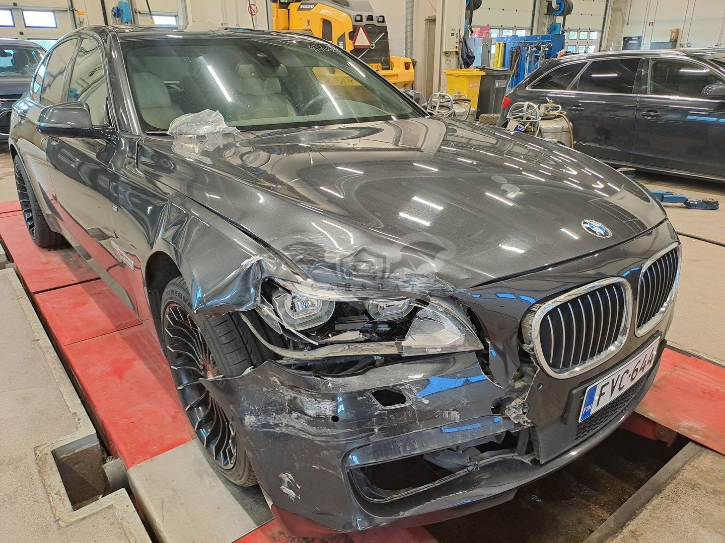 BMW 7 Series 740 d xDrive 2013