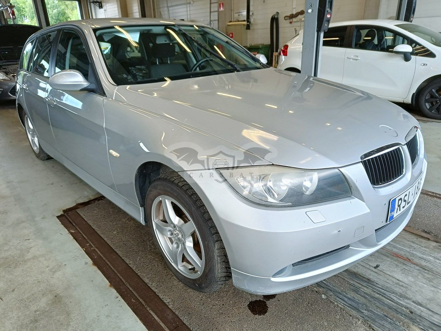 BMW 3 Series 318i 2008