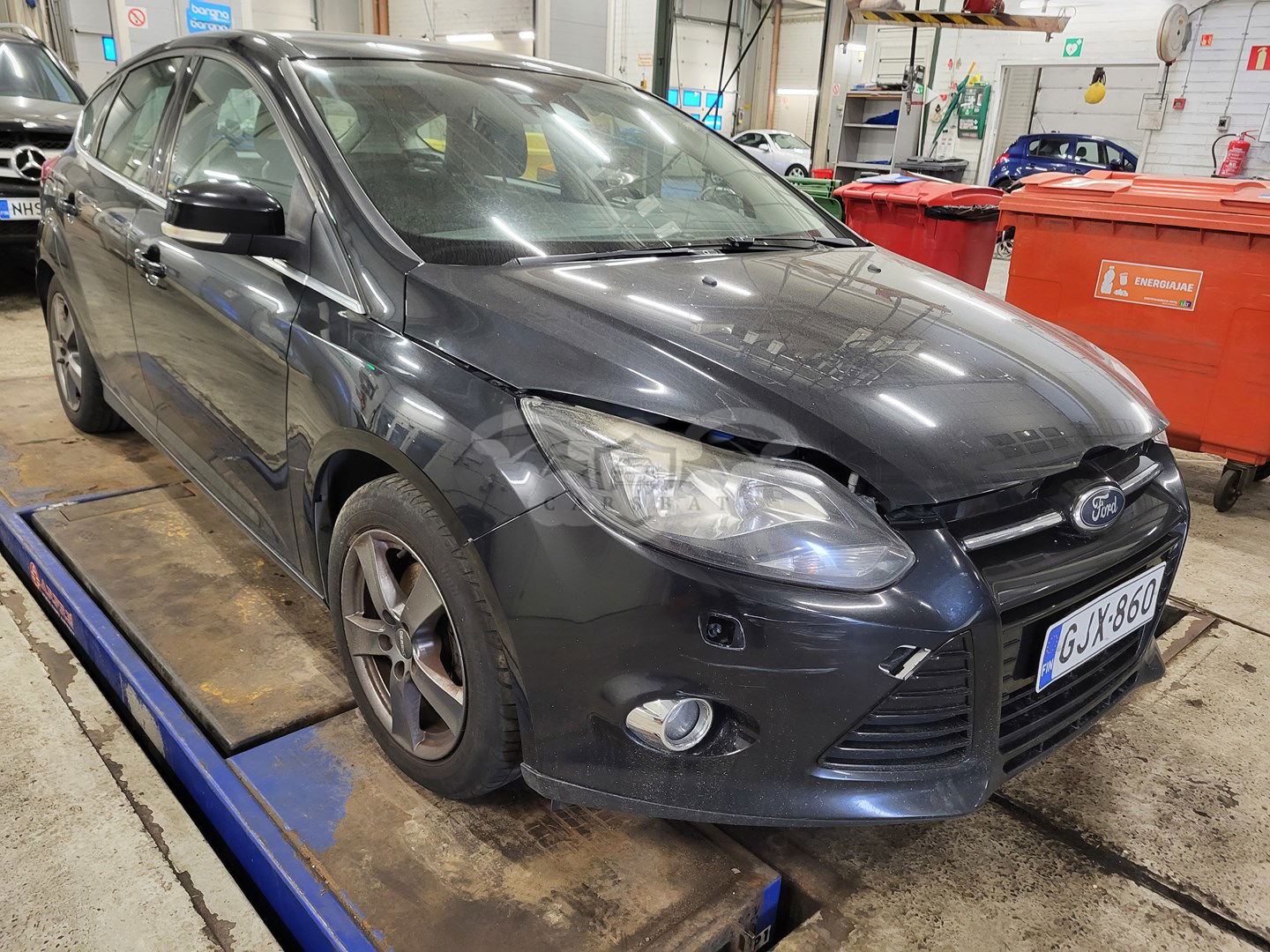 Ford Focus FOCUS Viistoperä (AB) 4ov 1560cm3 2011