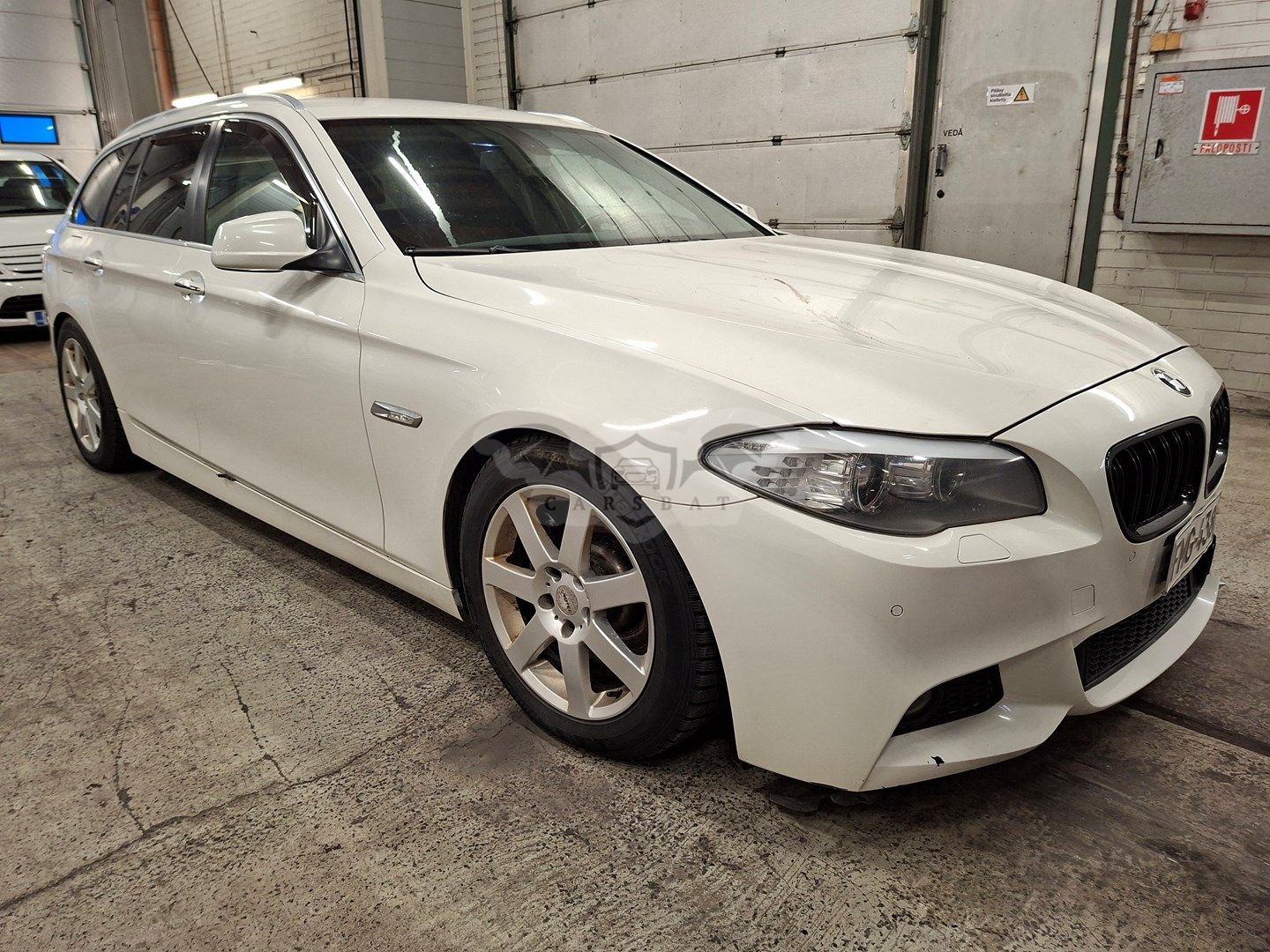 BMW 5 Series 520d 2010