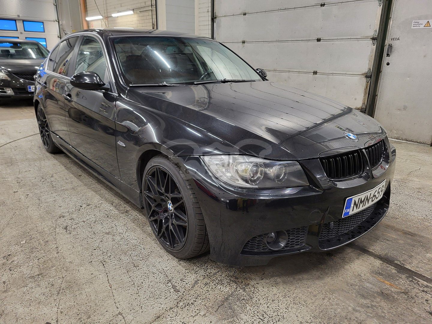 BMW 3 Series 330xi 2008