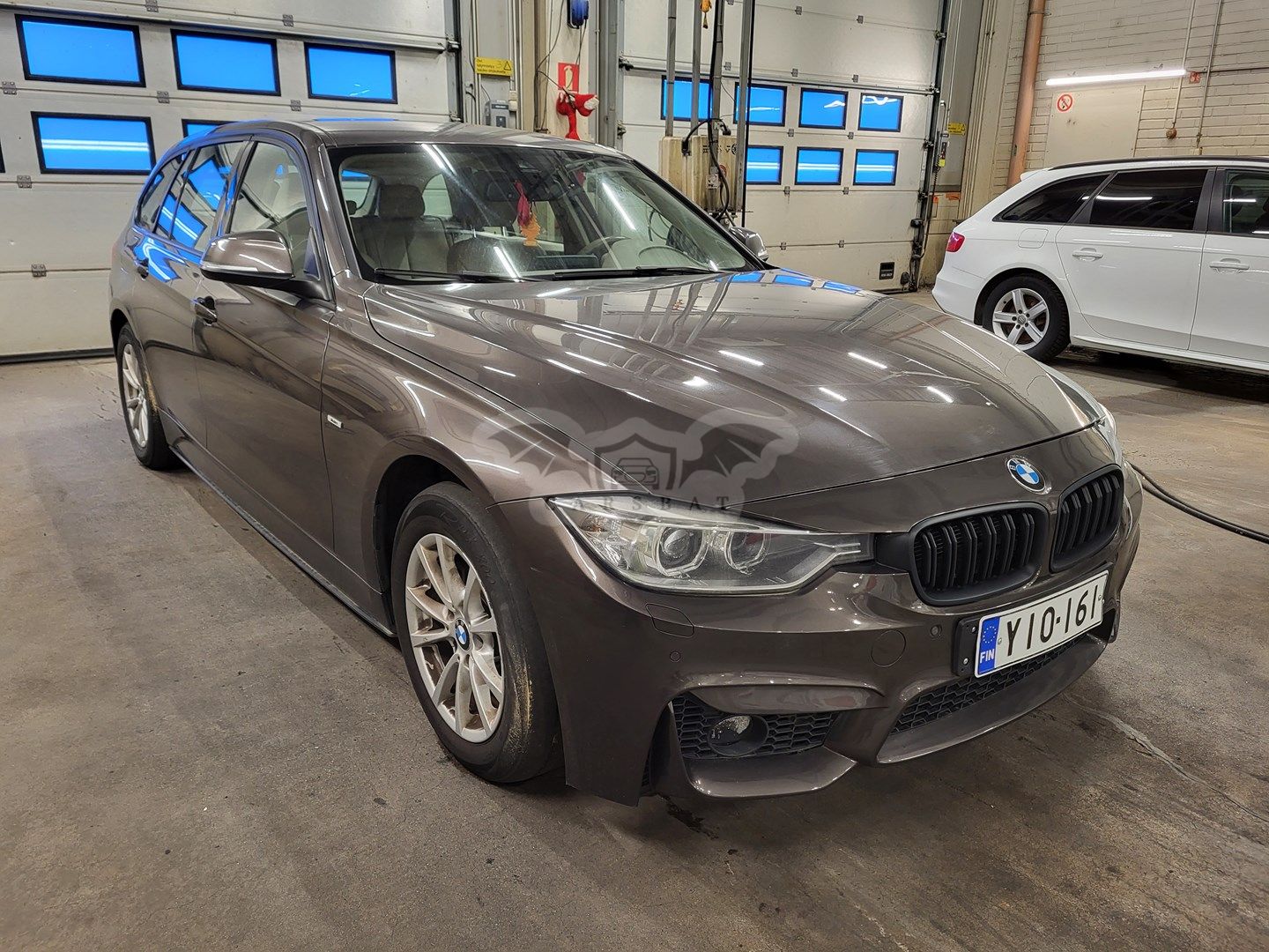 BMW 3 Series 318d 2013