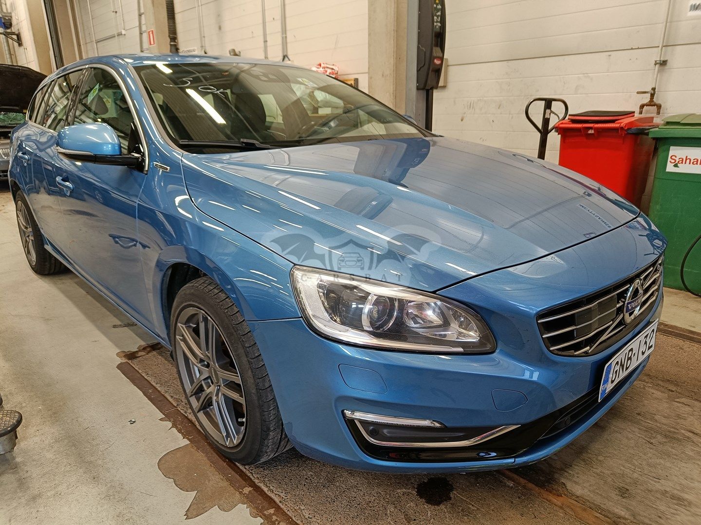 Volvo V60 2.4 D6 AWD PLUG-IN HYBRID 2013