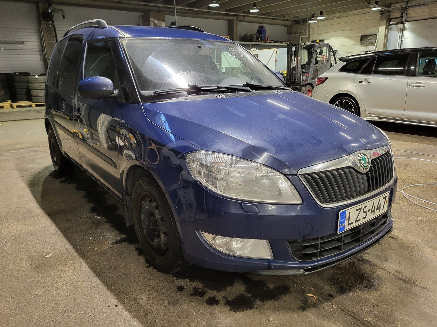 Skoda Roomster ROOMSTER Monikäyttöajoneuvo (AF) 4ov 1598cm3 2011
