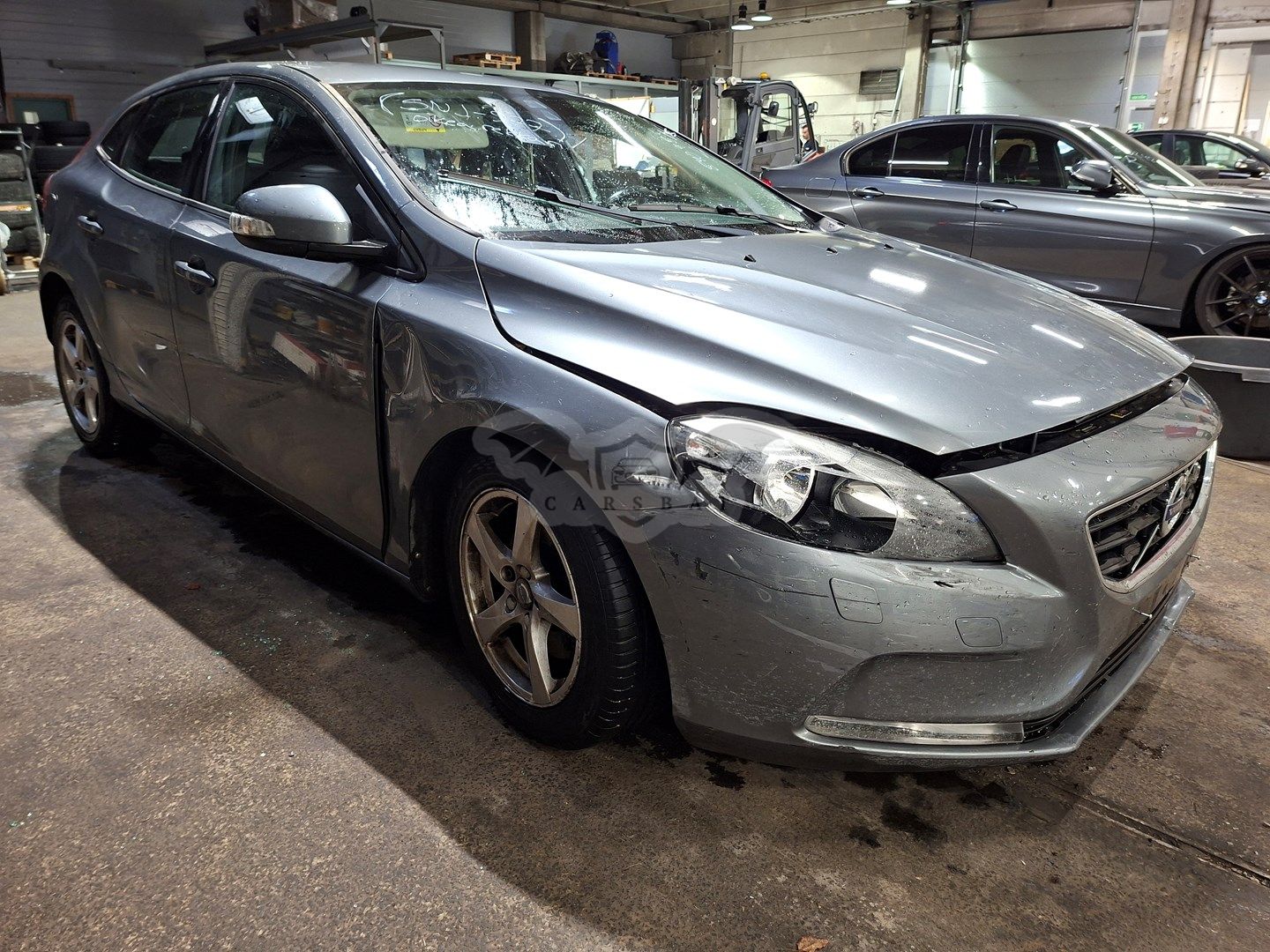 Volvo V40 T2 2015