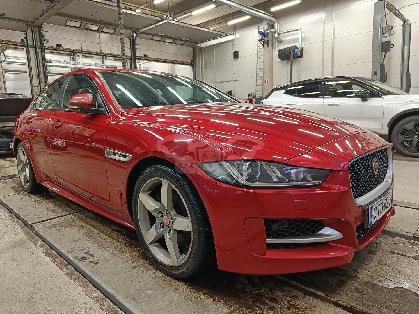 Jaguar XE 2.0 D R-Sport 2015