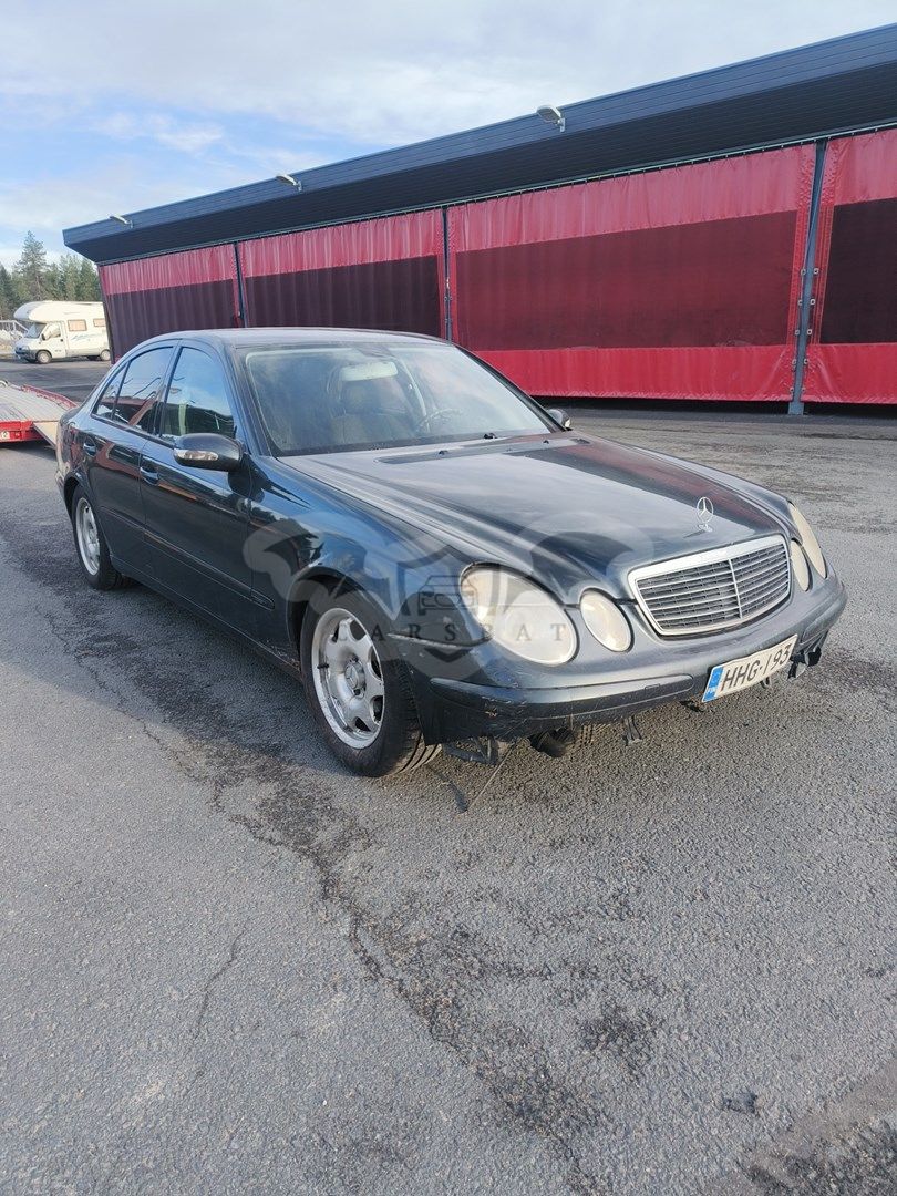 Mercedes-Benz E 220CDI Automatic 2002