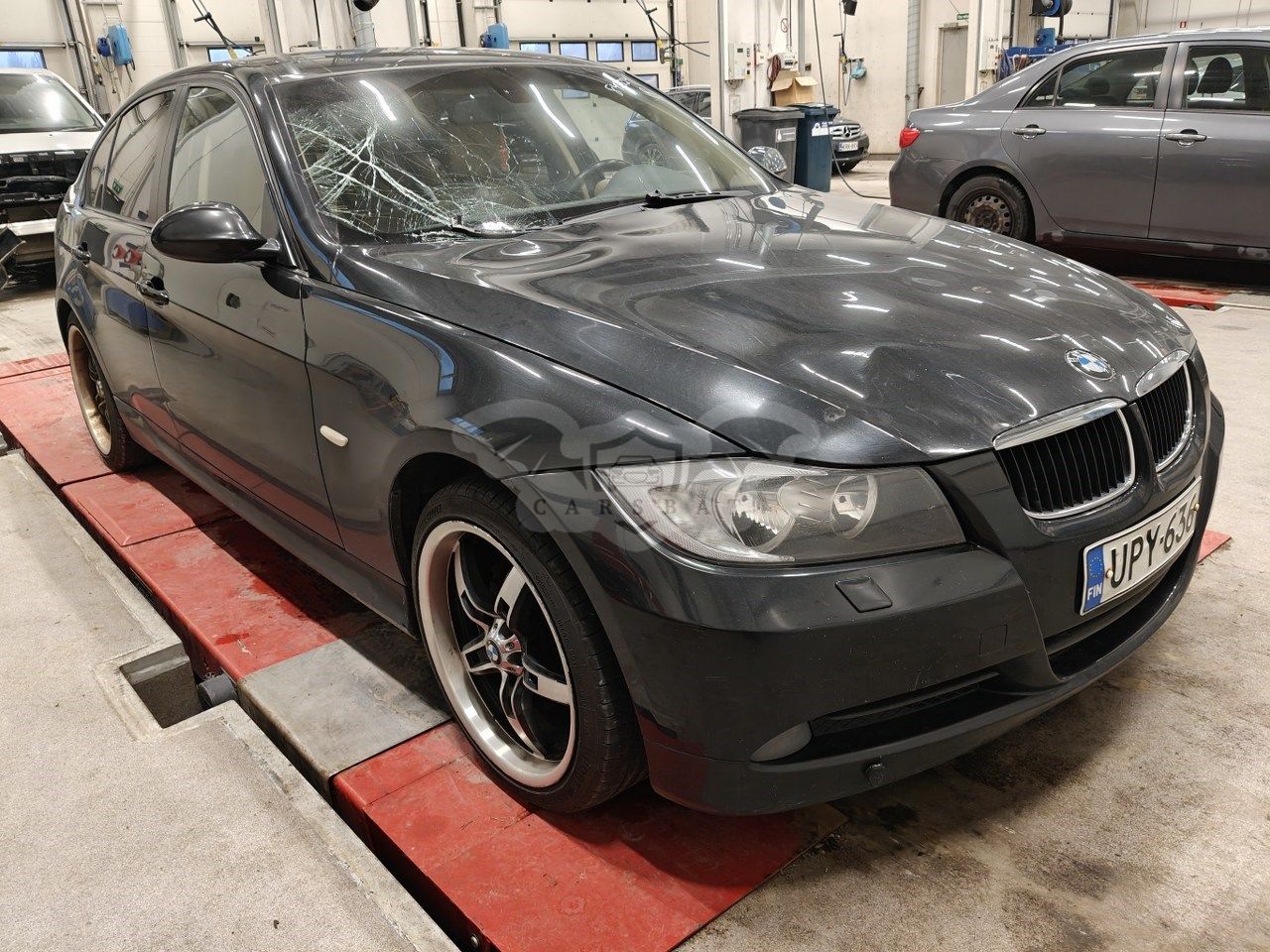 BMW 3 Series 320i 2005
