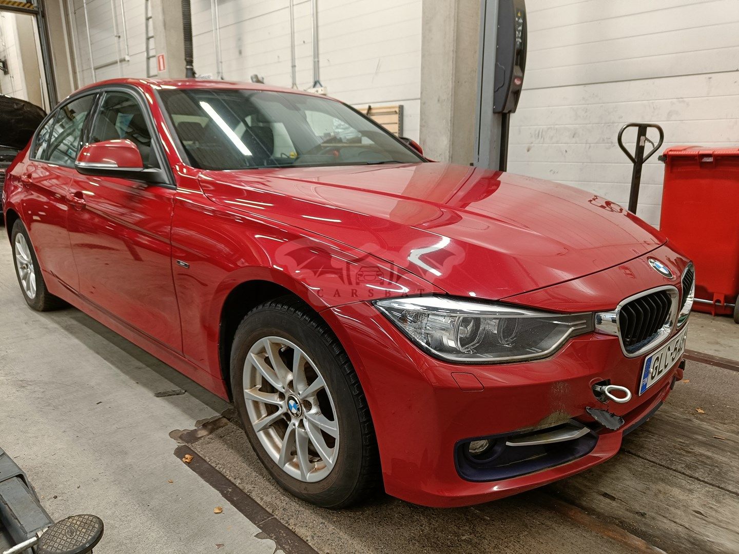 BMW 3 Series 320i xDRIVE 2014