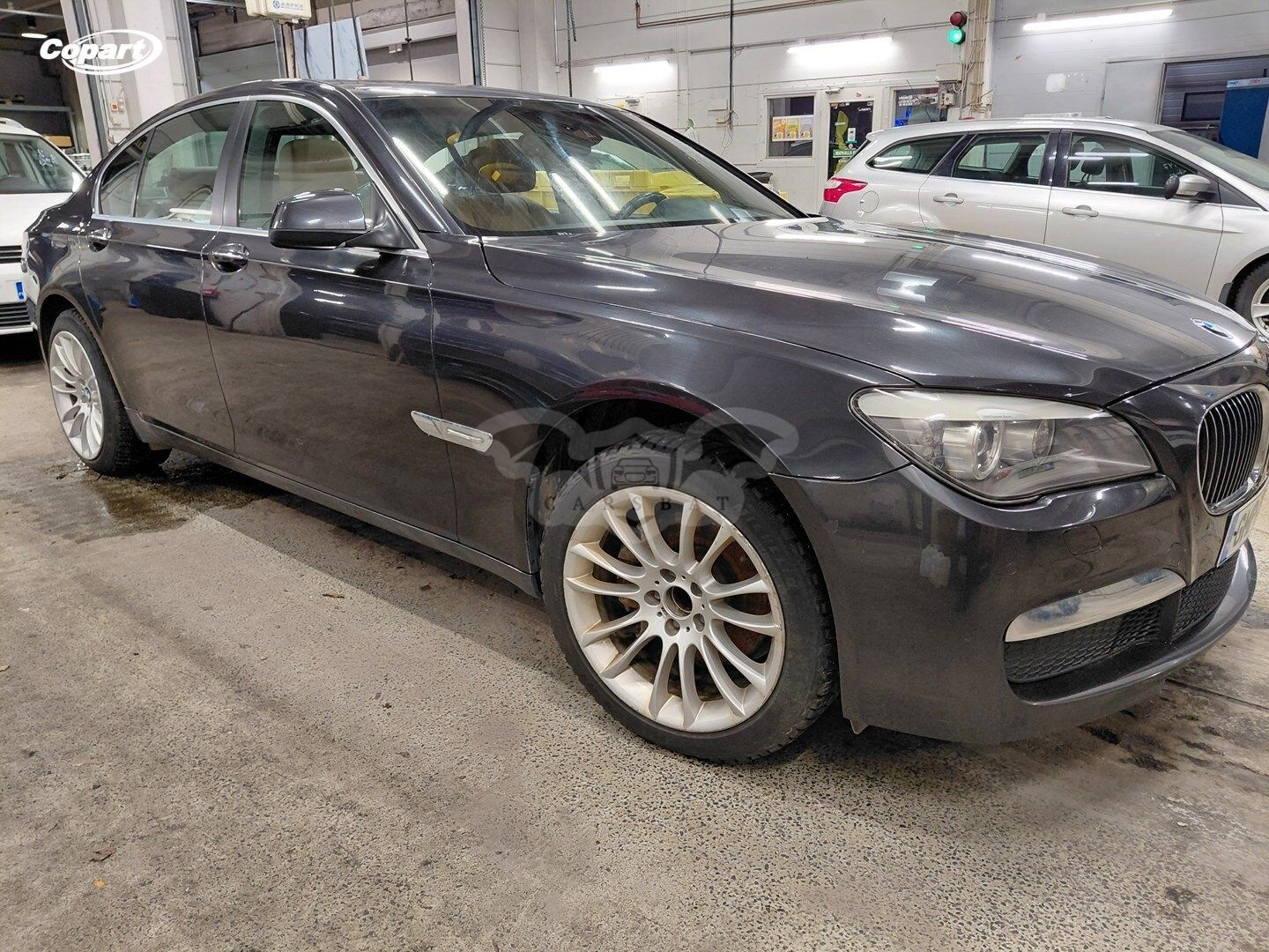BMW 7 Series 730d 2011