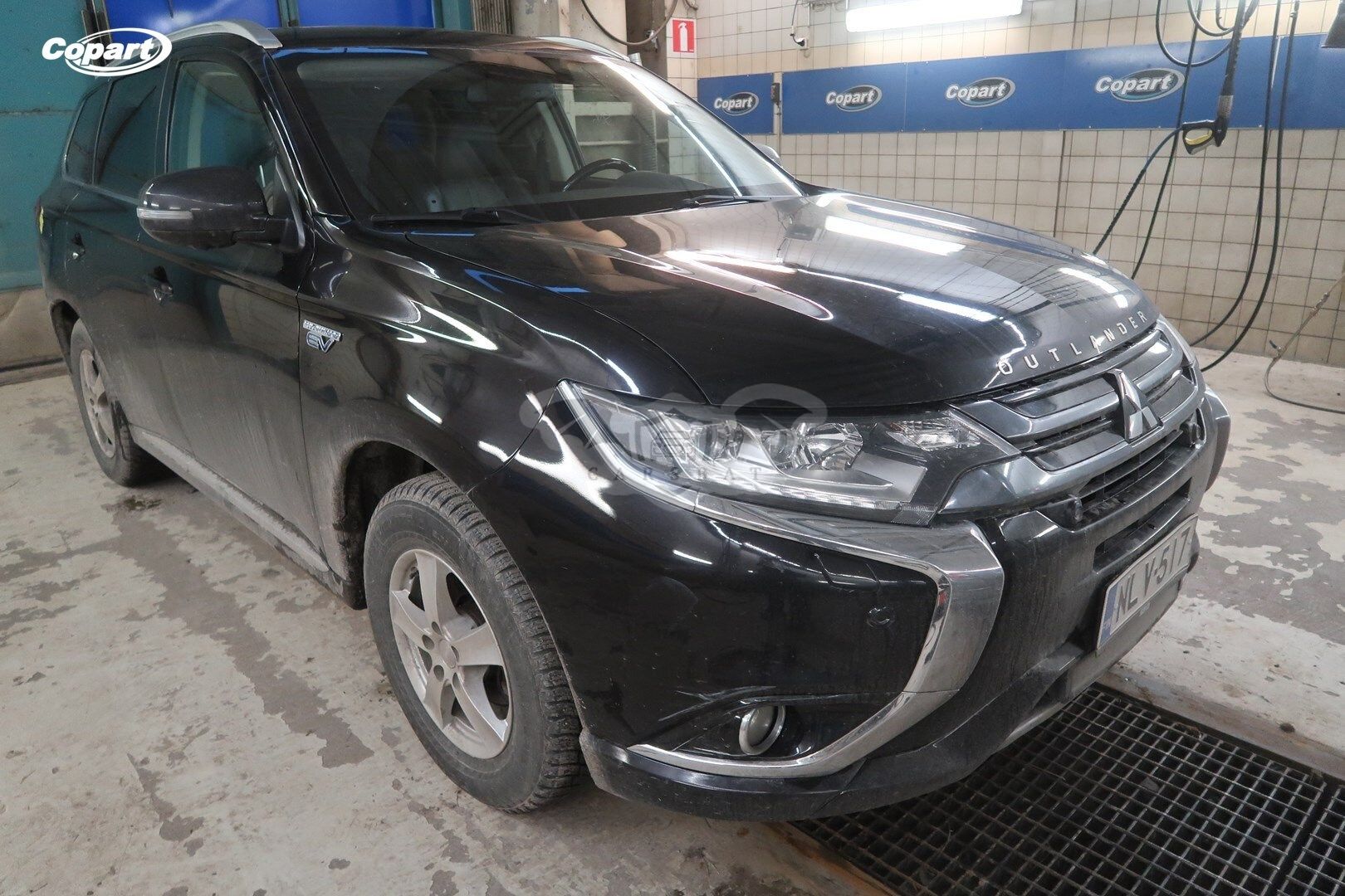 Mitsubishi Outlander PHEV 2015