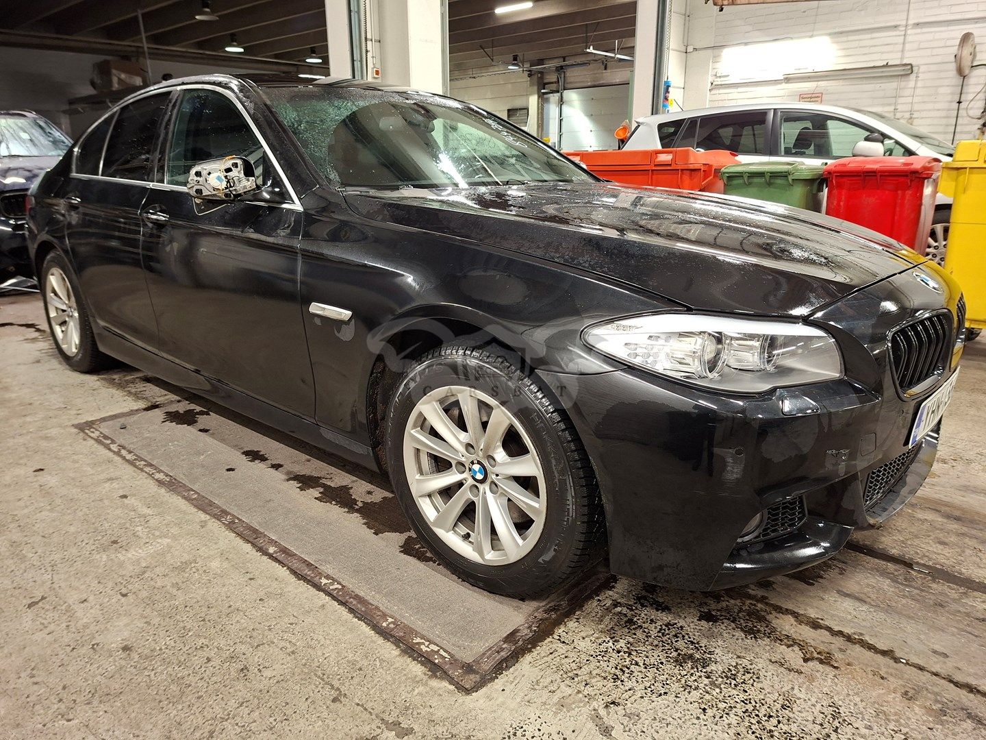 BMW 5 Series 530 d xDrive 2011